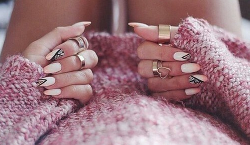 Jak powinnaś pomalować swoje paznokcie?