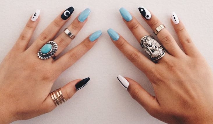 Na jaki kolor powinnaś pomalować paznokcie?