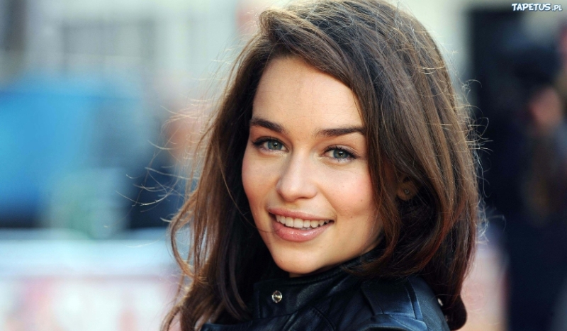 Rozpoznaj sławne brunetki