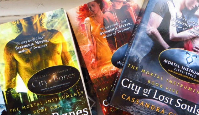 Jak dobrze znasz serię książek „Dary Anioła”?