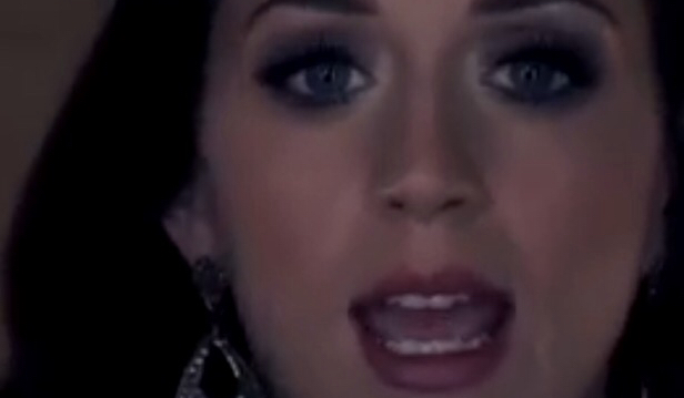Czy dasz radę rozpoznać fragmenty z teledysków Katy Perry?