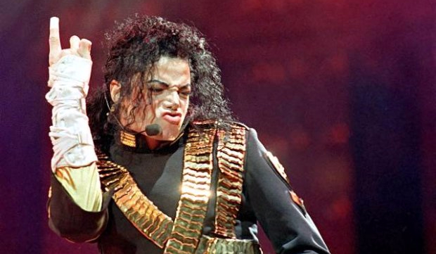 Czy rozpoznasz wszystkie zdjęcia z teledysków Michaela Jacksona?