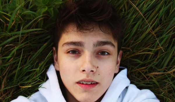 Niezwykła Dziewczyna 12