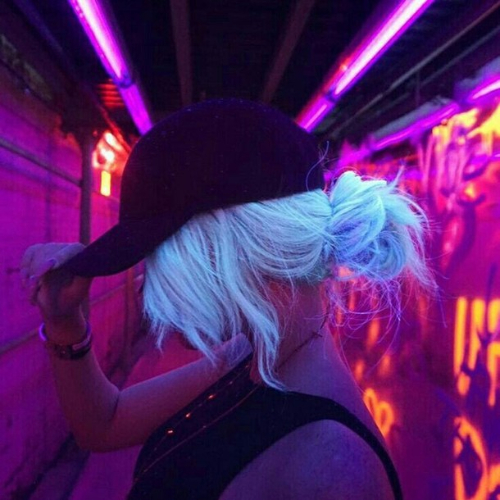 Ms.NeOnOwA