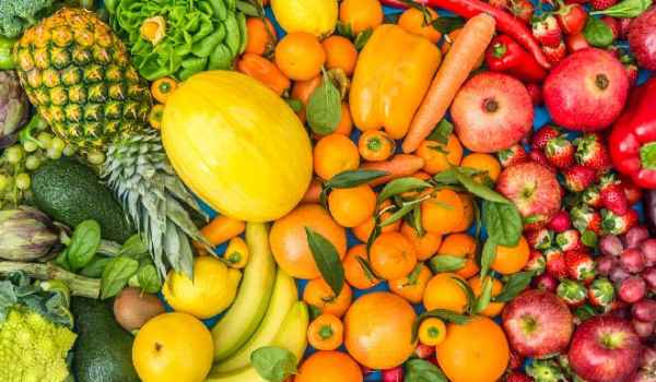 Który z tych owoców i warzyw ma najwięcej witaminy C?