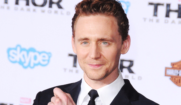 Jak dobrze znasz aktorów grających w filmach Marvela?#1- Tom Hiddleston!