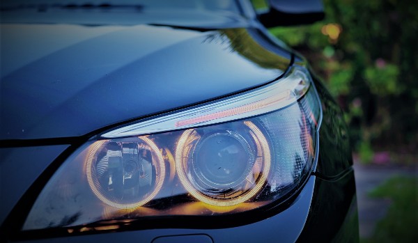 Czy rozpoznasz samochody po reflektorach ?