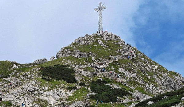 Tatry- wysokości szczytów w okolicach Giewontu i Czerwonych Wierchów.