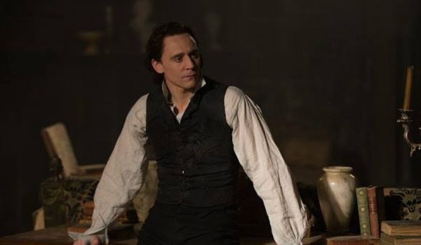 Czy rozpoznasz filmy po postaciach granych przez Toma Hiddlestona ?