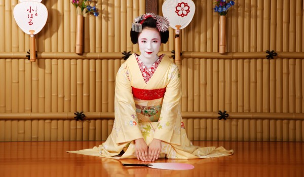 Geisha v.s maiko