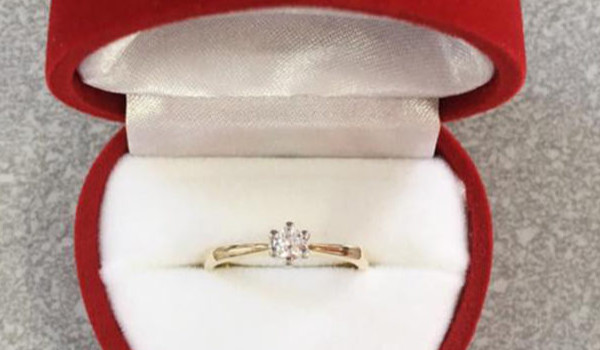 Czy ktoś oświadczy ci się w święta?