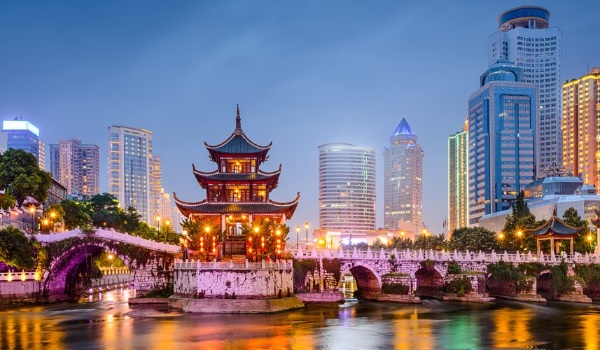 Czy przerzyłbyś w Chinach jeden dzień ?