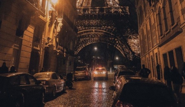 empty paris of darkness