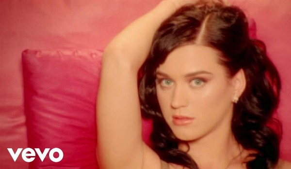 Ułóż piosenki Katy Perry z albumu „MTV Unplugged”!