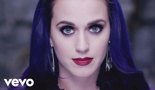 Ułóż piosenki Katy Perry z albumu „Teenage Dream: The Complete Confection”!