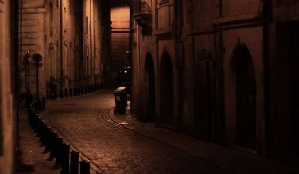 Personifikacje — Everything / sezon 1 : colours T  E R R A C O T A