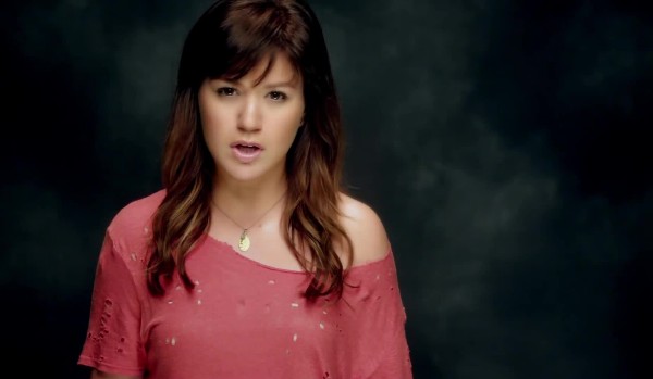 Ułóż teledyski Kelly Clarkson w serwisie YouTube pod względem wyświetleń!