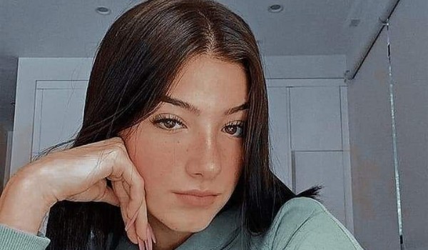 Jesteś prawdziwym fanem Charli?