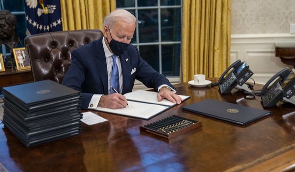 USA. Joe Biden i pierwsze decyzje. Wycofał postanowienia Trumpa