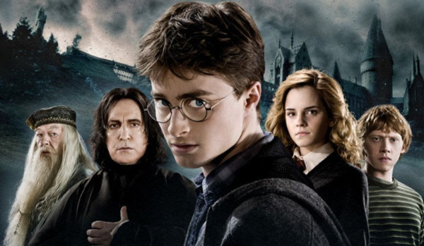 8 pytań na podstawie serii ,,Harry Potter”.
