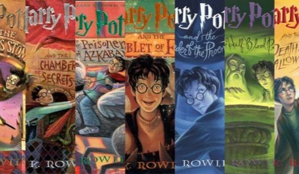 Podpisz części Harry’ego Pottera po okładce książki!