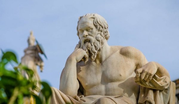 Sokrates, Platon czy Arystoteles – o którym filozofie ze Starożytnej Grecji mówi to zdanie?