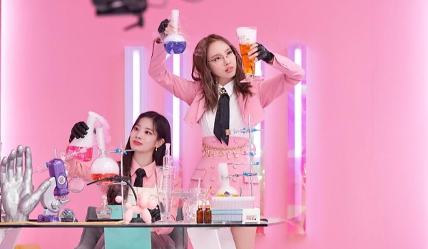 Icon | Tłumaczenie PL