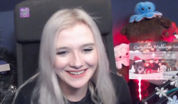 Co wiesz o RosalieViolet?