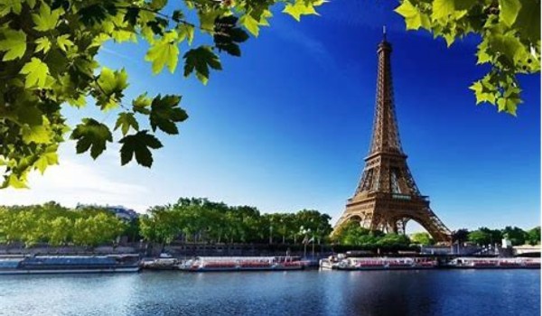 Kreator: stwórz swoją ulubioną podróż do Paryża!