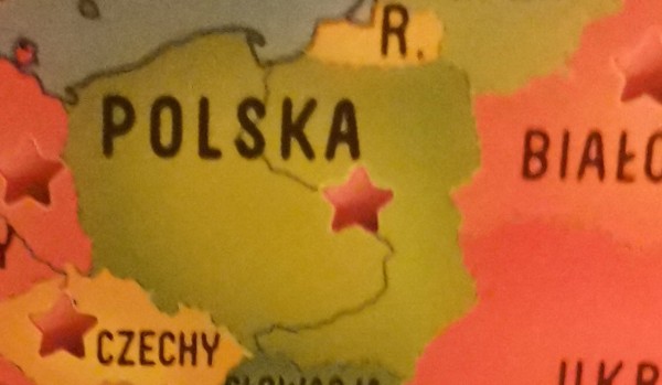 Czy to państwo jest większe od Polski?
