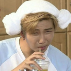 Namjoon.ma.ochydne.stopy