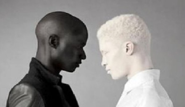 W ilu % jesteś kolorem czarnym