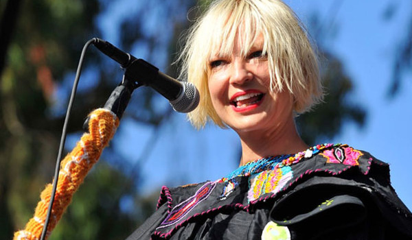 She Wolf (Falling to Pieces)