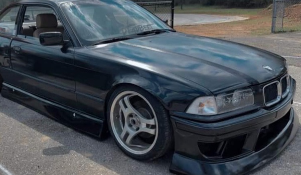 Wiedza o BMW na tym zdjęciu