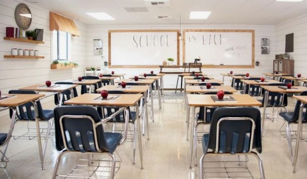 Czy przestawał*byś w mojej klasie jeden dzień?