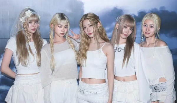 oceniam intro „Born Fire” od Le Sserafim