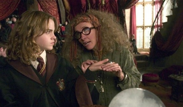 Harry Potter: SUMy wróżbiarstwo