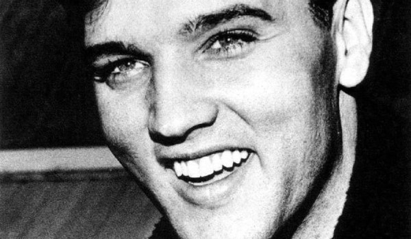 STRICTLY ELVIS (listy przebojów)
